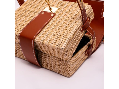 क्रॉसबॉडी स्ट्रॉ हार्ट बैग हॉर्स इटली जापान जस्ट बैग्स किड पर्स लार्ज माइक्रो