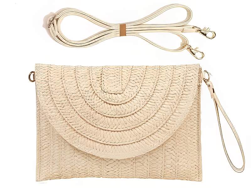 समुद्र तट दिन आवश्यक